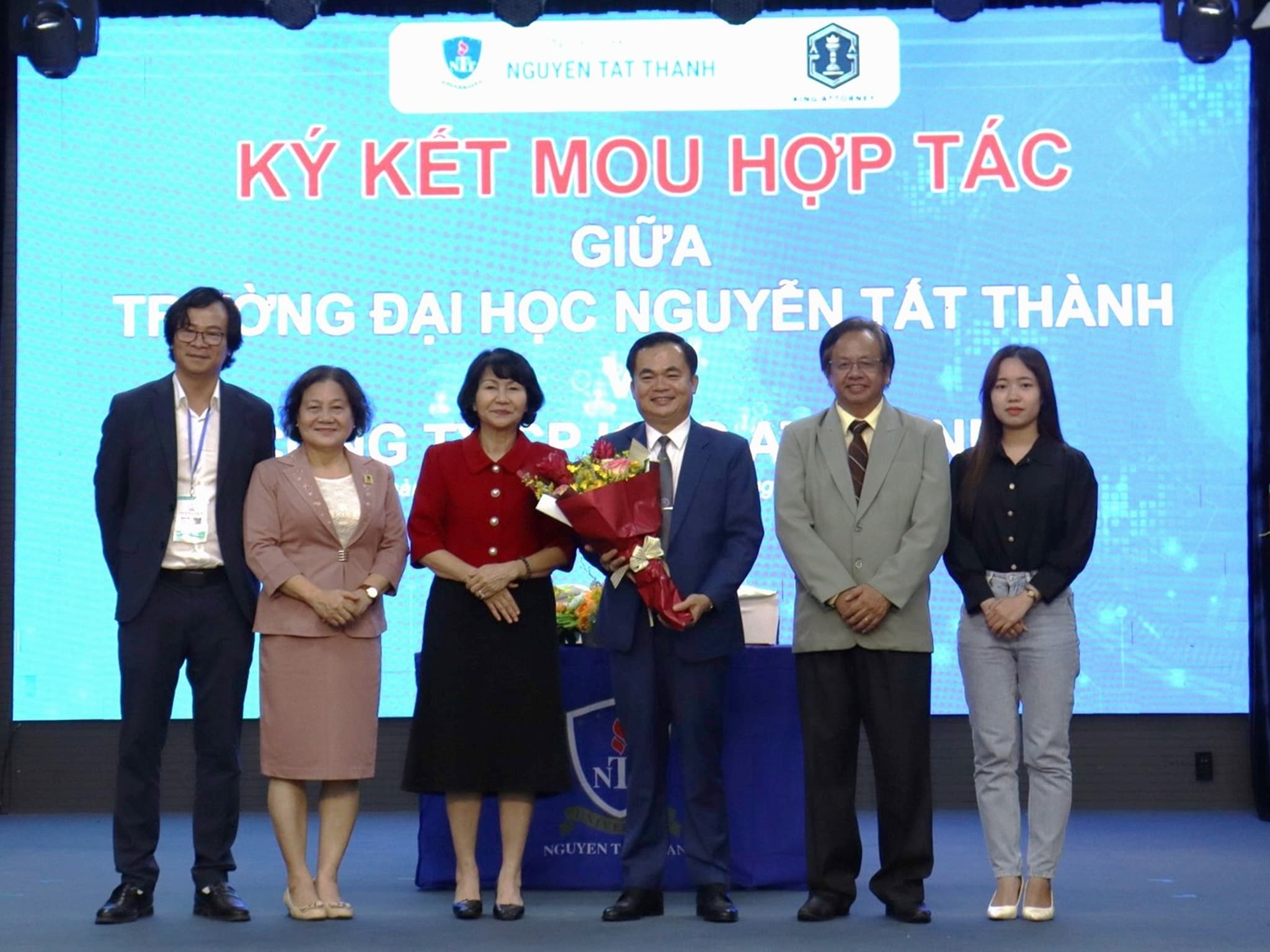TRƯỜNG ĐẠI HỌC NGUYỄN TẤT THÀNH 