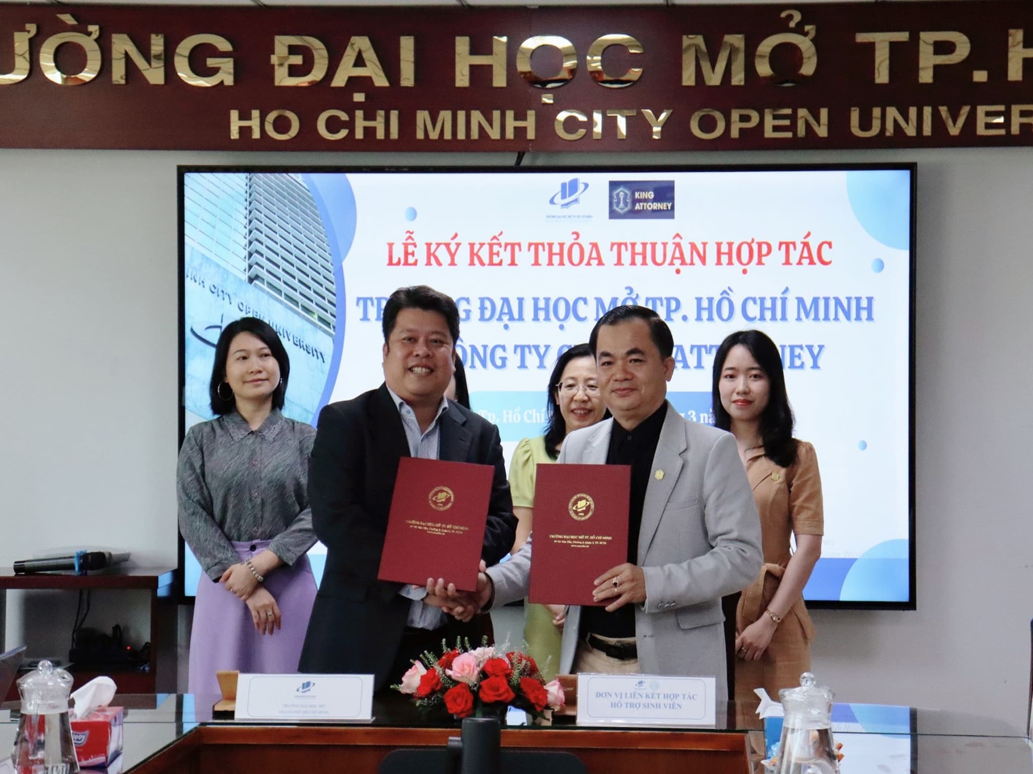 ĐẠI HỌC MỞ THÀNH PHỐ HỒ CHÍ MINH (HCMOU)